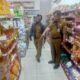 Sidak Pasar di Buntok, DKUKMPP Barsel Temukan Dua Merek Beras Tak Sesuai Standar