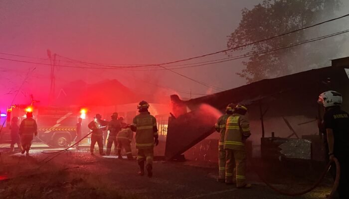 Warung Mama Maradona di Buntok Ludes Terbakar, Damkar Bergerak Cepat Jinakkan Api