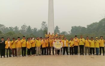HUT ke-62 Golkar, Eddy Raya Samsuri Pimpin Ziarah ke TMP Abdi Kencana: Tegaskan Komitmen Tetap di Hati Rakyat