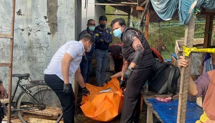 Perempuan 62 Tahun Ditemukan Meninggal di Toilet Pasar Subuh Buntok, Diduga Akibat Serangan Jantung